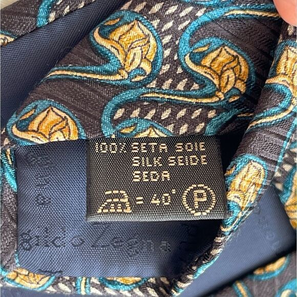 E. ZEGNA MENS SILK DESIGNER TIE MADE IN ITALY. NAVY W GOLD DESIGN. VINTAGE - Picture 5 of 6